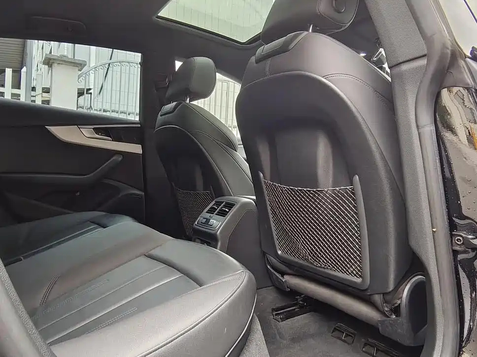 AUDI A5 2022