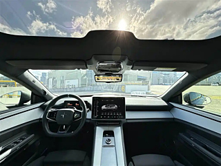 POLESTAR 4  2024 YEAR  STANDARD RANGE PLUS & 2024