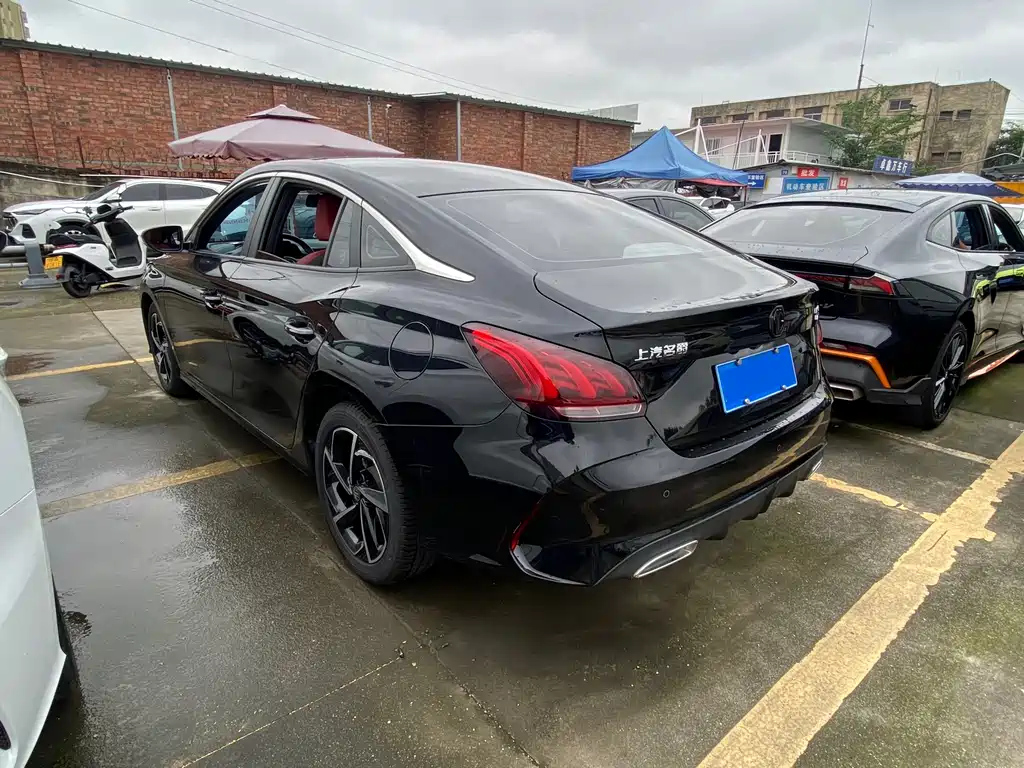 MG MG5 2021