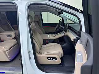 XPENG MOTORS X9  2025 YEAR 740 RANGE MAX 2025