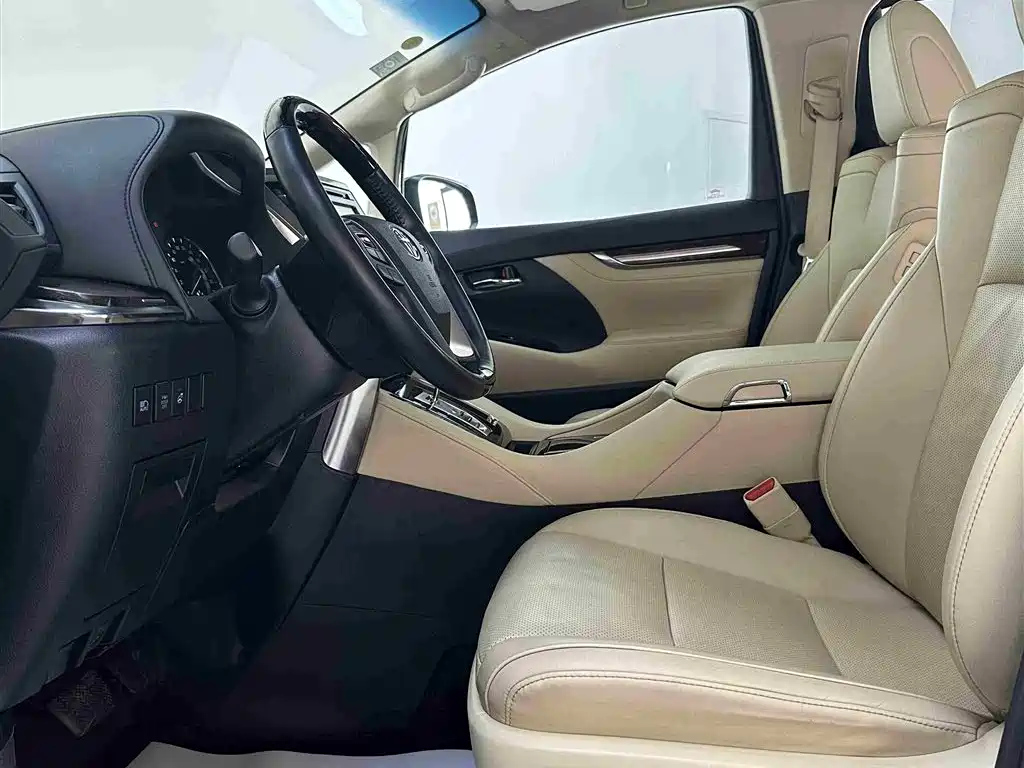 TOYOTA ALPHARD 2018