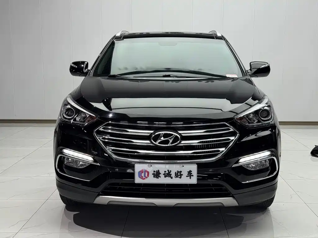 HYUNDAI SANTAFE 2017