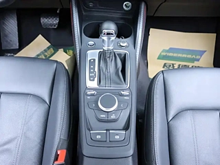 AUDI Q2L  2022 YEAR 35 TFSI FASHION DYNAMIC 2022