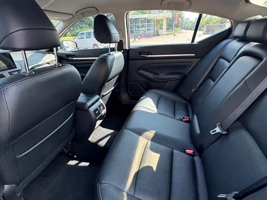 NISSAN TEANA 2022