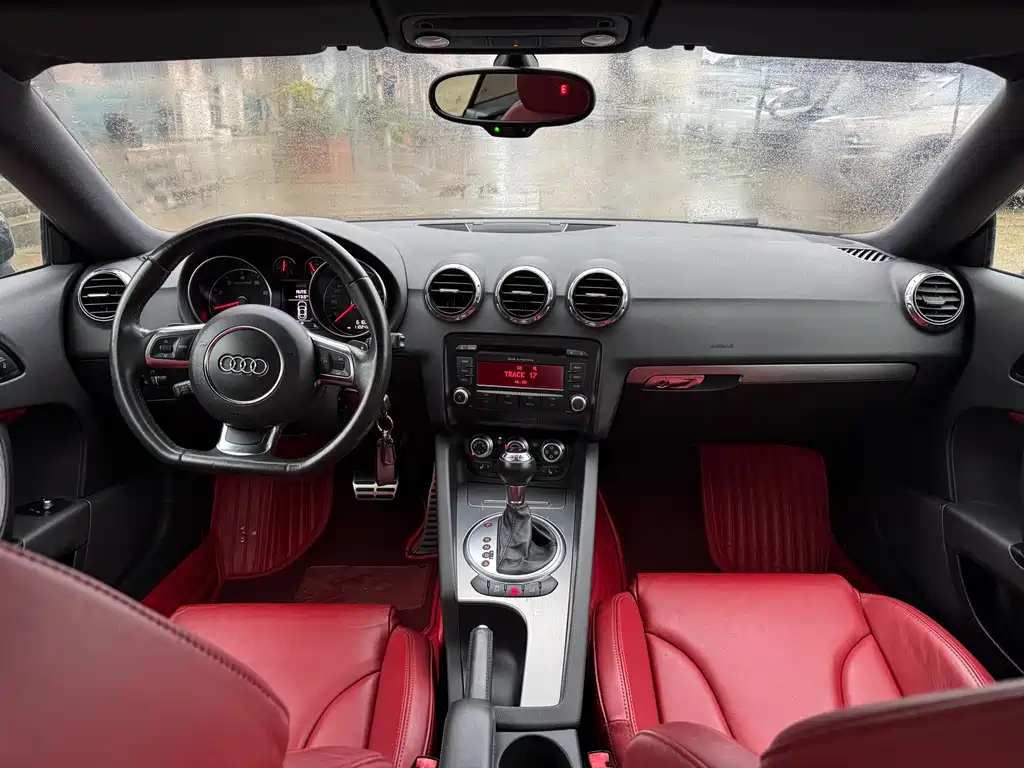 AUDI TT 2011