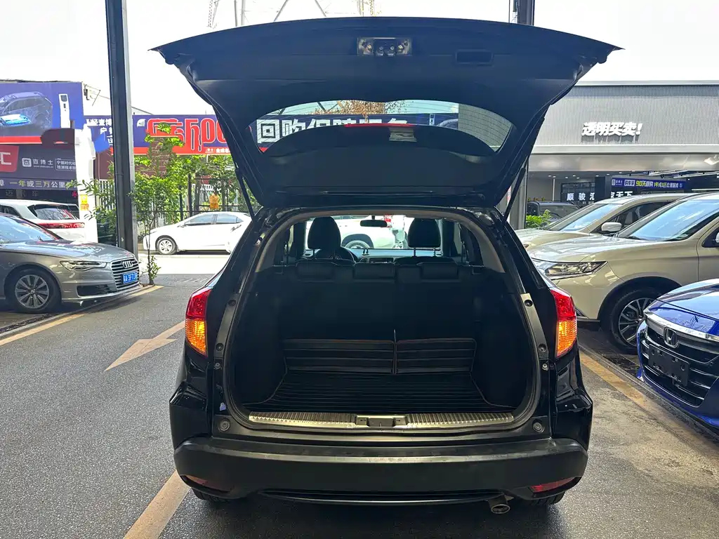 HONDA VEZEL 2015