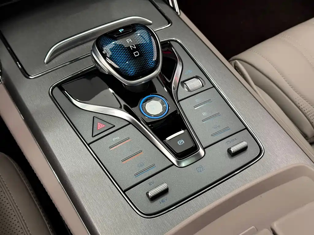 BYD TANG NEW ENERGY 2024