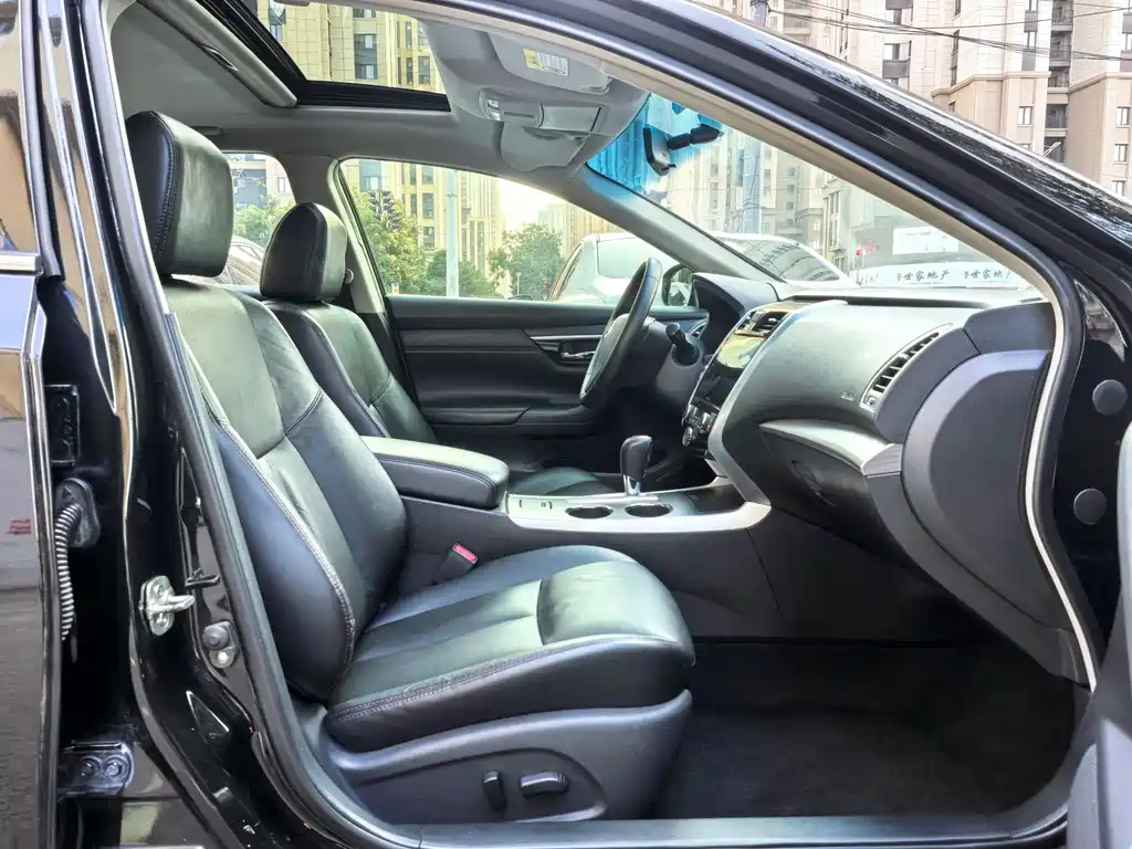 NISSAN TEANA 2018