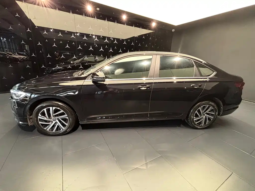 VOLKSWAGEN LAVIDA 2022