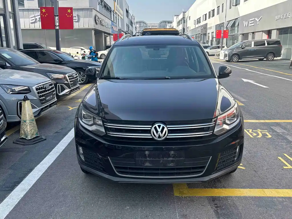 VOLKSWAGEN TIGUAN 2014