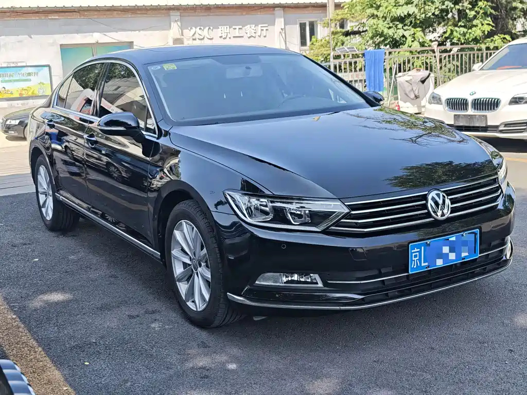VOLKSWAGEN MAGOTAN 2018