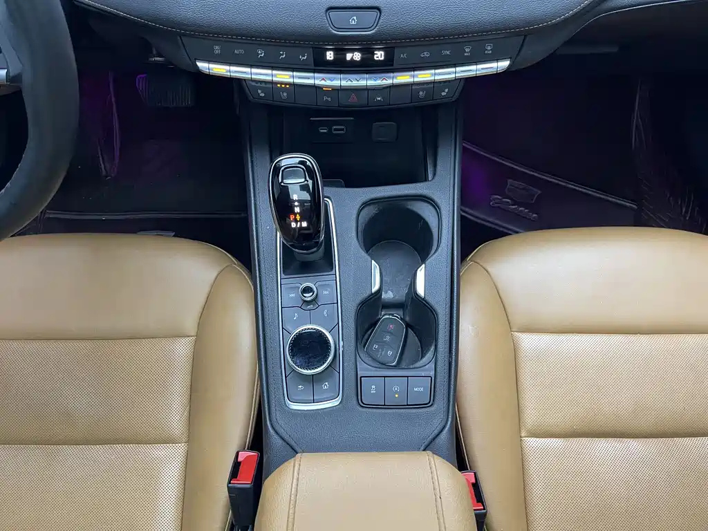 CADILLAC XT4 2022