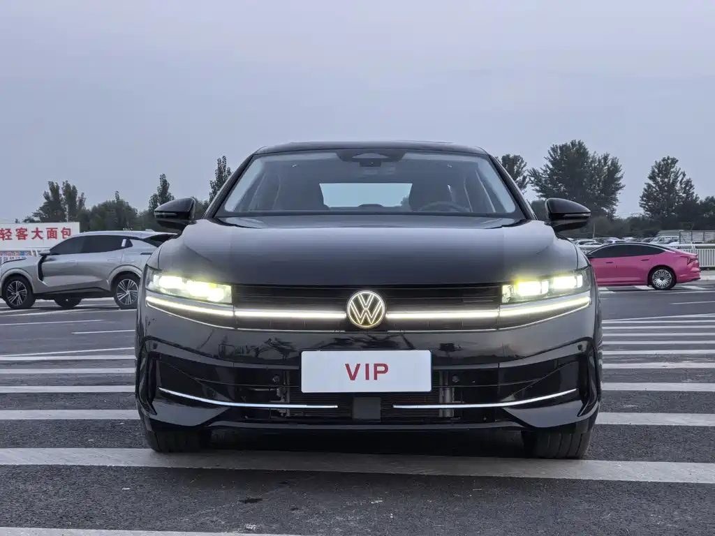 VOLKSWAGEN MAGOTAN 2025