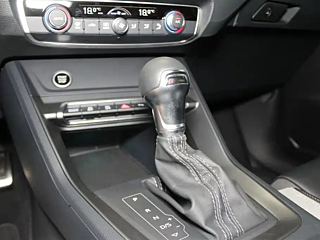 AUDI Q3  2024 YEAR 40 TFSI FASHION DYNAMIC 2024