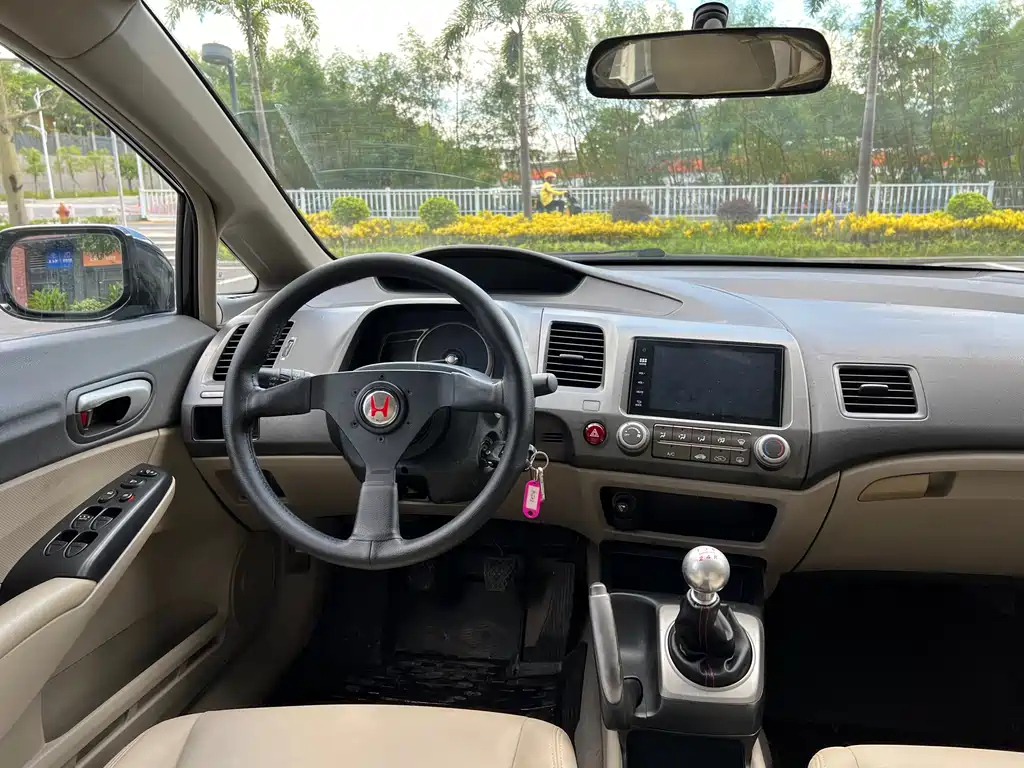 HONDA CIVIC 2011