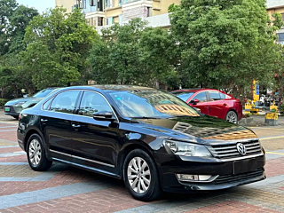 VOLKSWAGEN PASSAT 2011