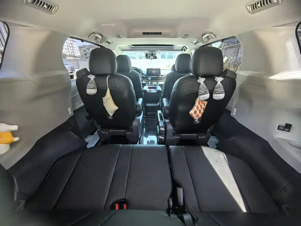 TOYOTA SIENNA SIENNA 2024
