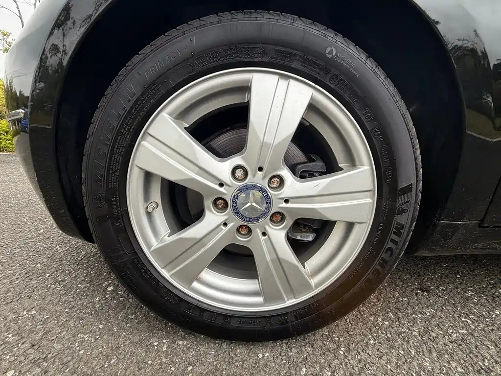 MERCEDES BENZ A-CLASS IMPORT 2011