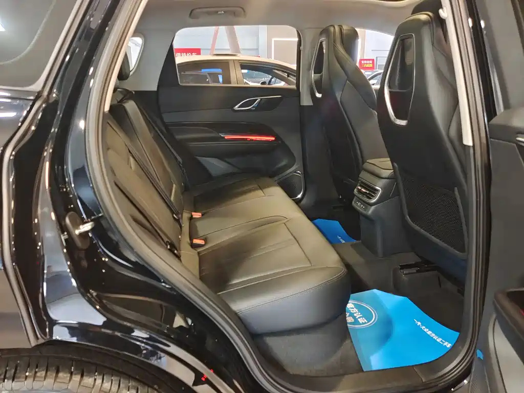 HONGQI HS3 PHEV 2025