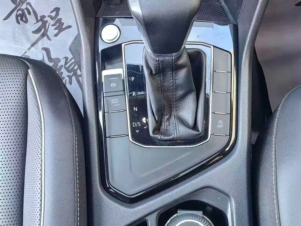 VOLKSWAGEN TIGUAN L 2022