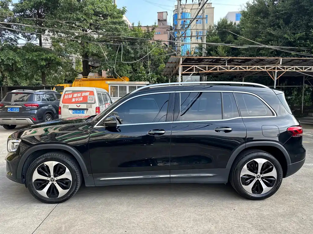MERCEDES BENZ GLB 2022