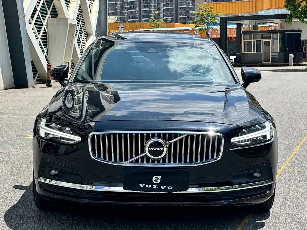 VOLVO S90 2021