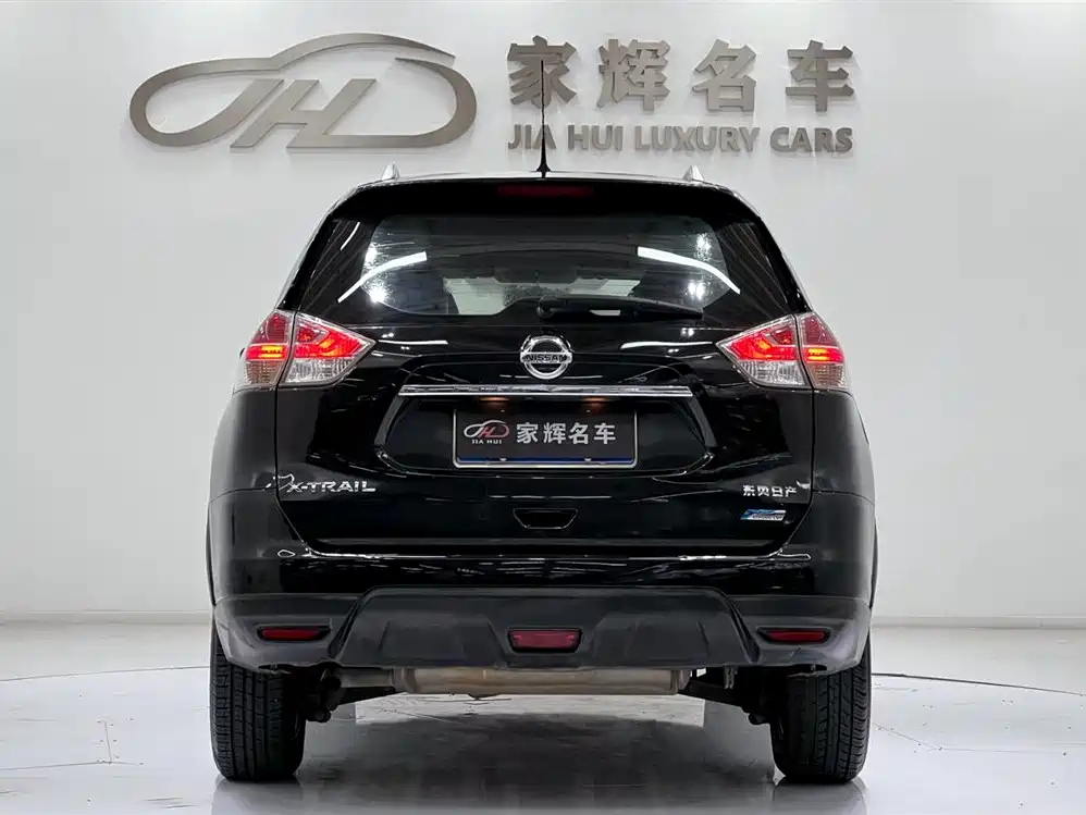 NISSAN X-TRAIL 2015