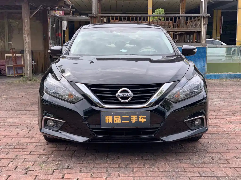 NISSAN TEANA 2017