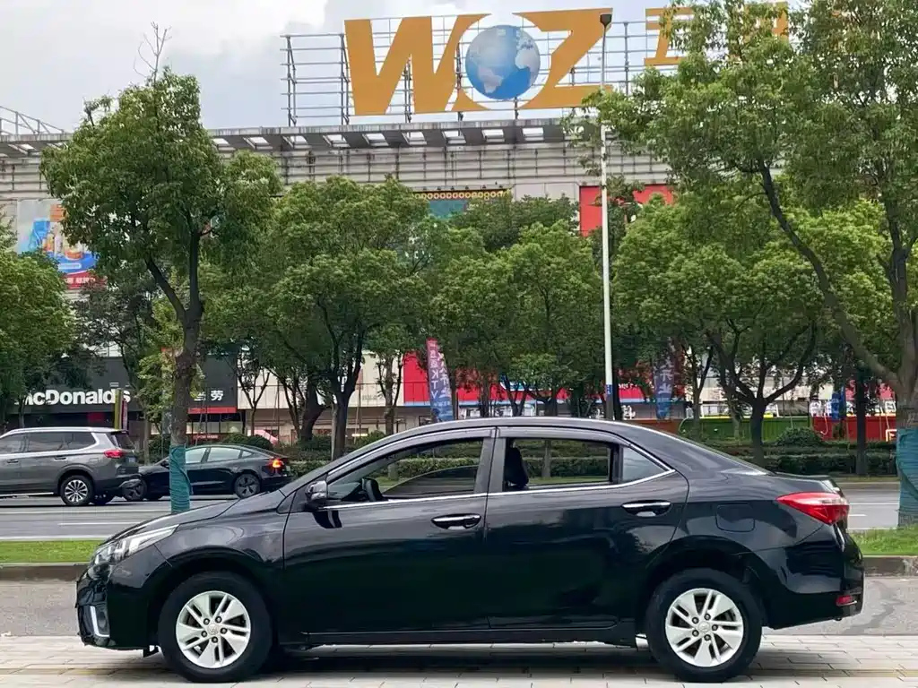 TOYOTA COROLLA 2014