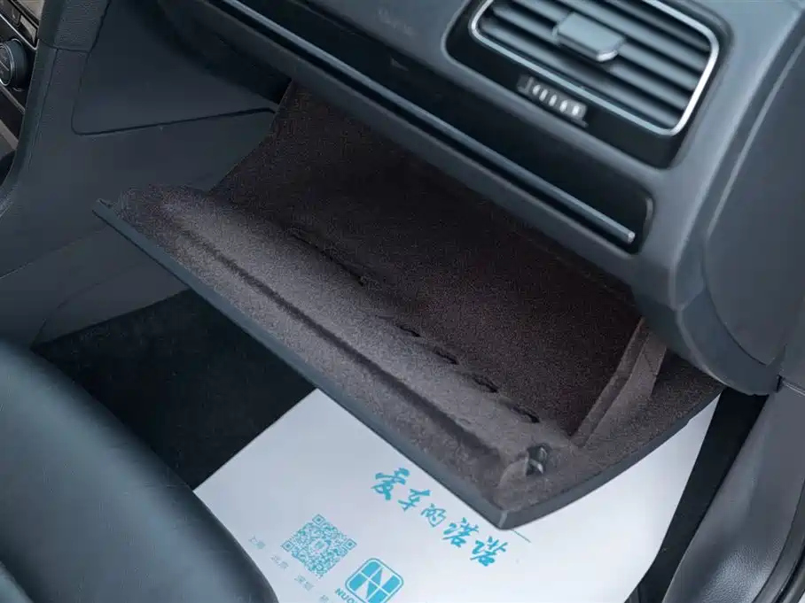 VOLKSWAGEN GOLF GTI 2016