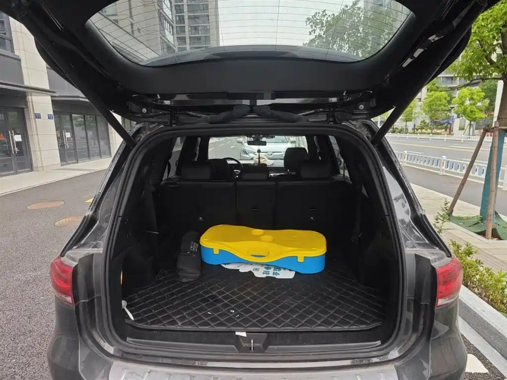 MERCEDES BENZ GLB 2021