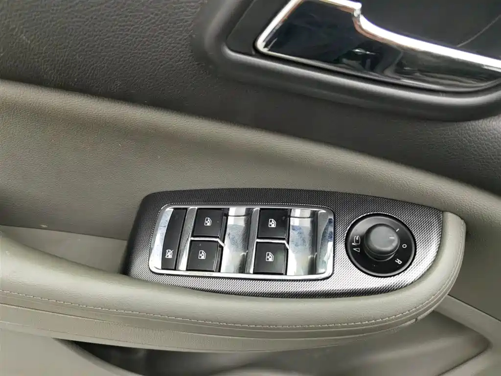 CHEVROLET MALIBU 2012