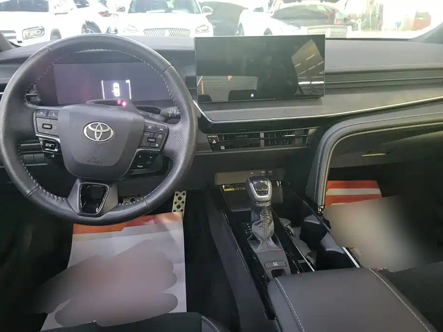 TOYOTA CAMRY 2024
