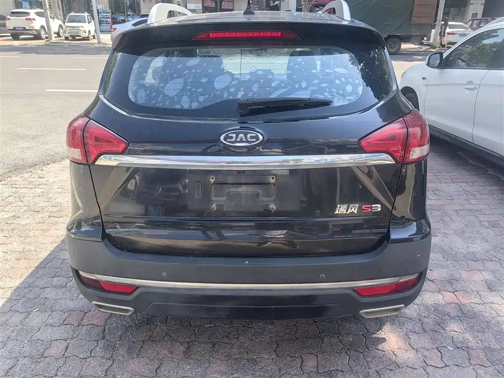 JAC REFINE S3 2017