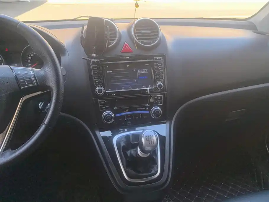 HAVAL H6 2015