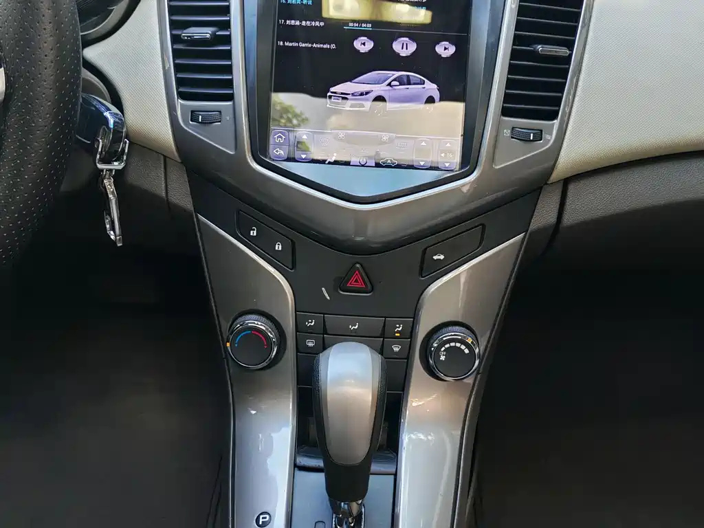 CHEVROLET CRUZE 2015