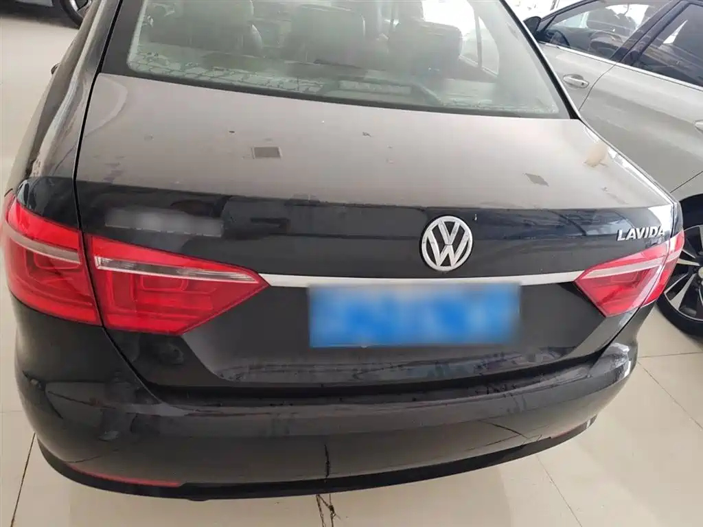 VOLKSWAGEN LAVIDA 2013