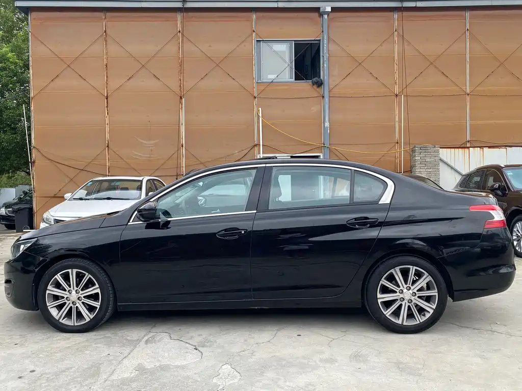 PEUGEOT 408 2014