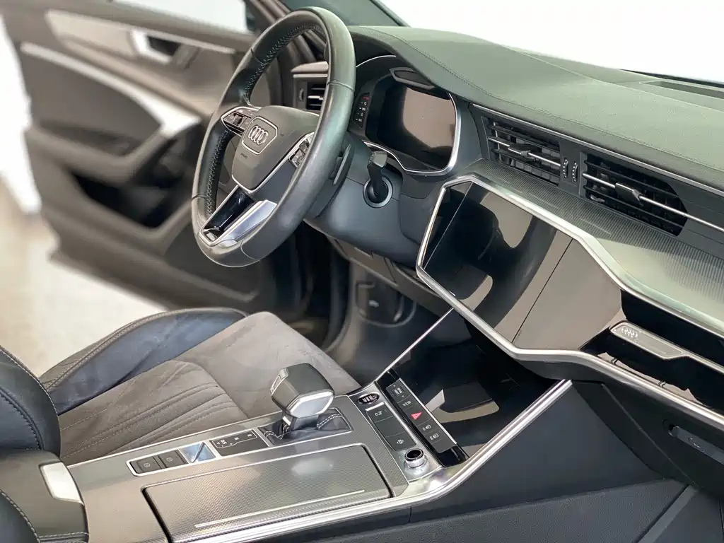 AUDI A6L 2019