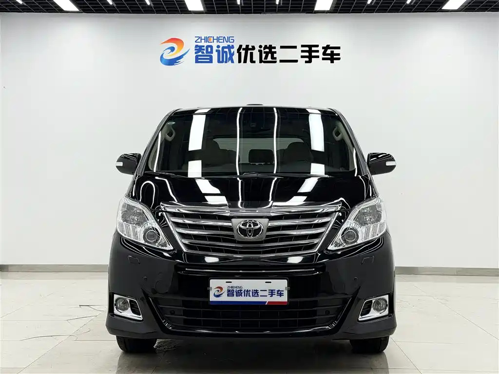 TOYOTA ALPHARD 2013
