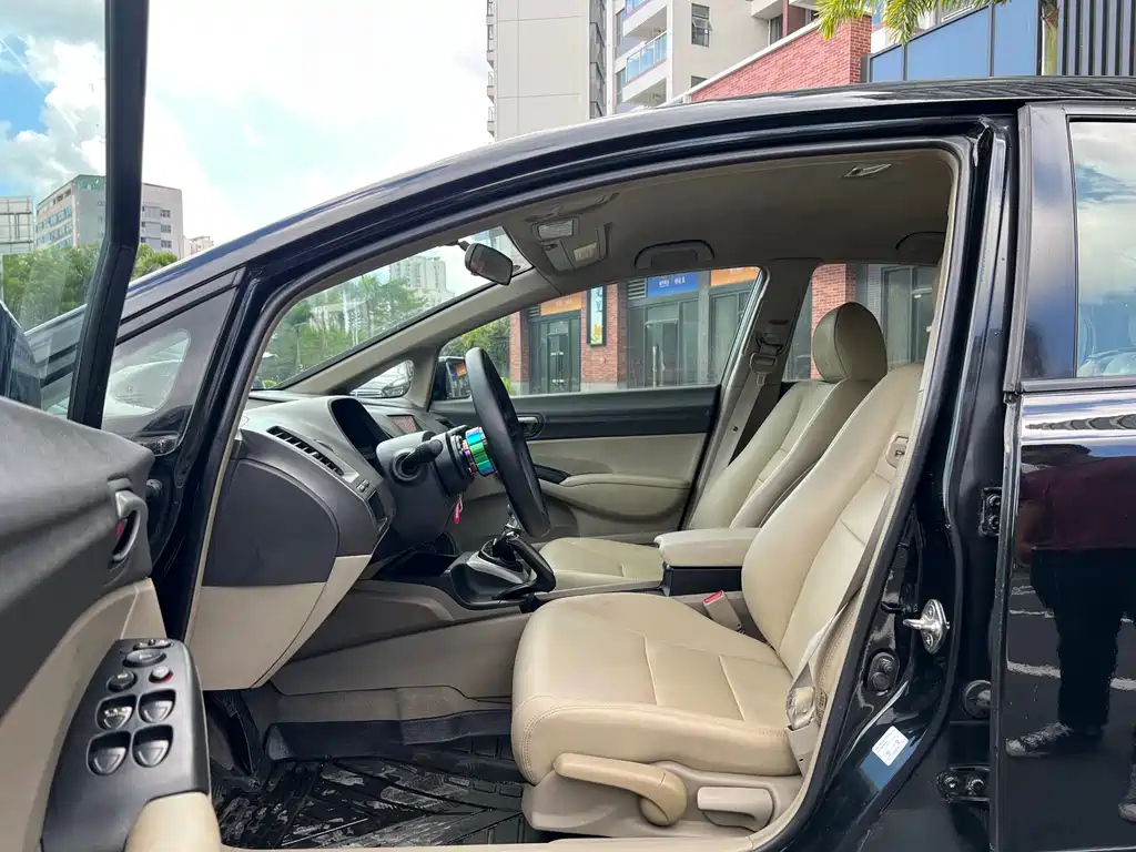 HONDA CIVIC 2011