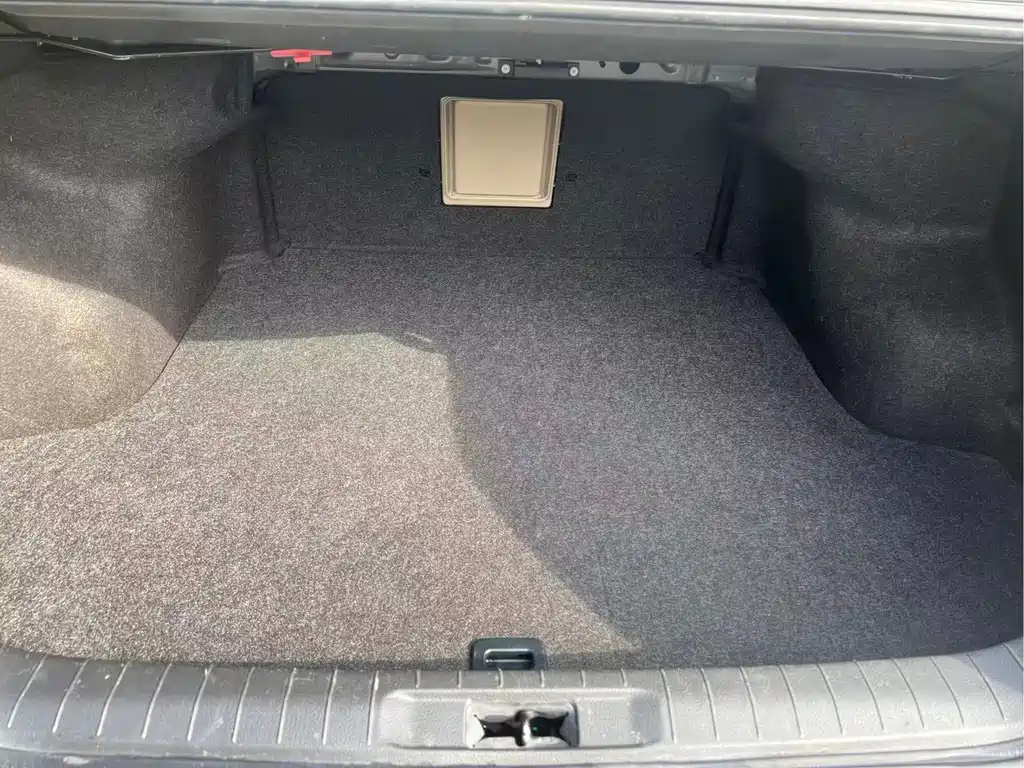 NISSAN TEANA 2014