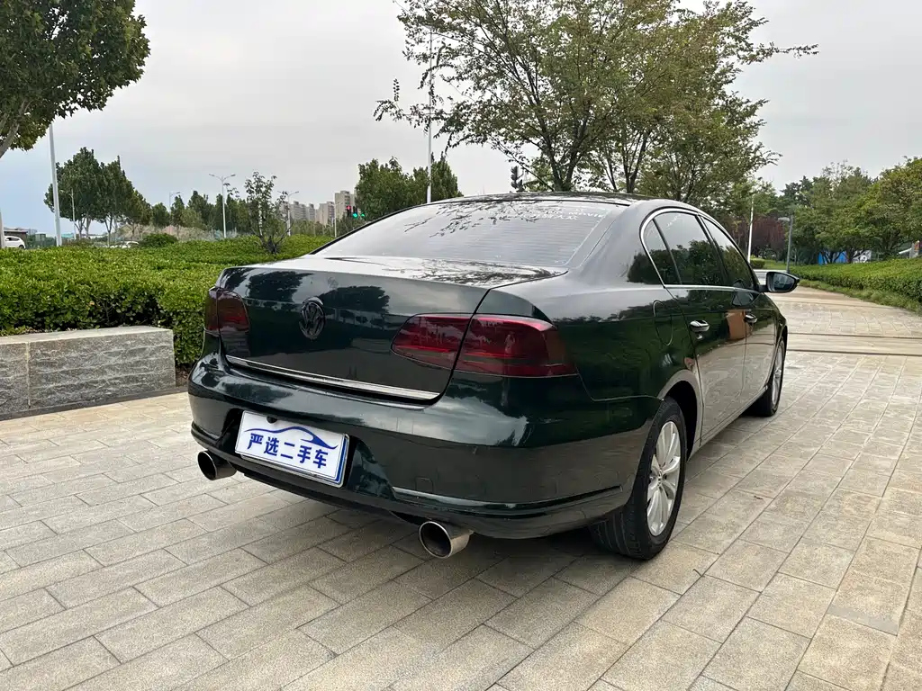 VOLKSWAGEN MAGOTAN 2012