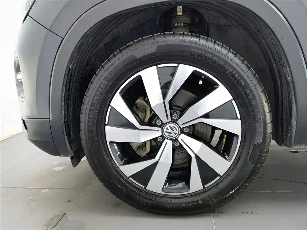 VOLKSWAGEN TAYRON 2019