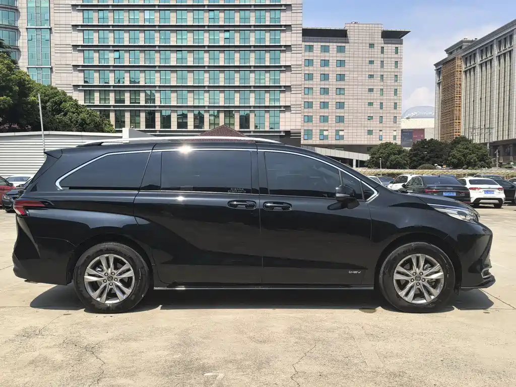 TOYOTA SIENNA SIENNA 2024