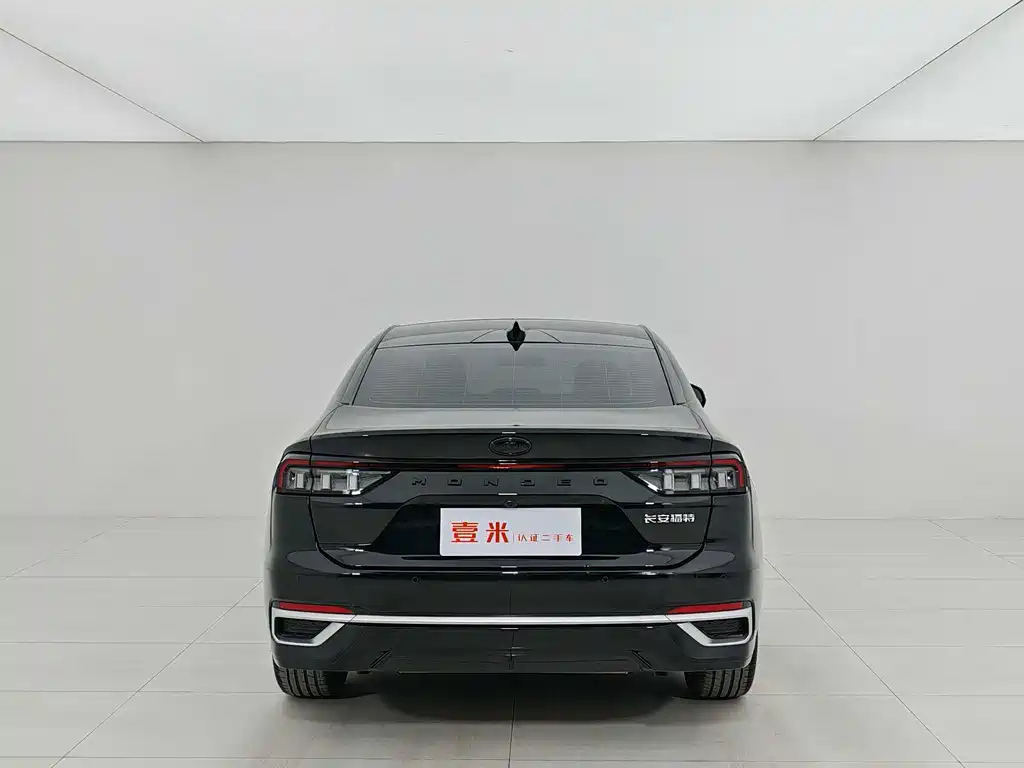 FORD MONDEO 2025