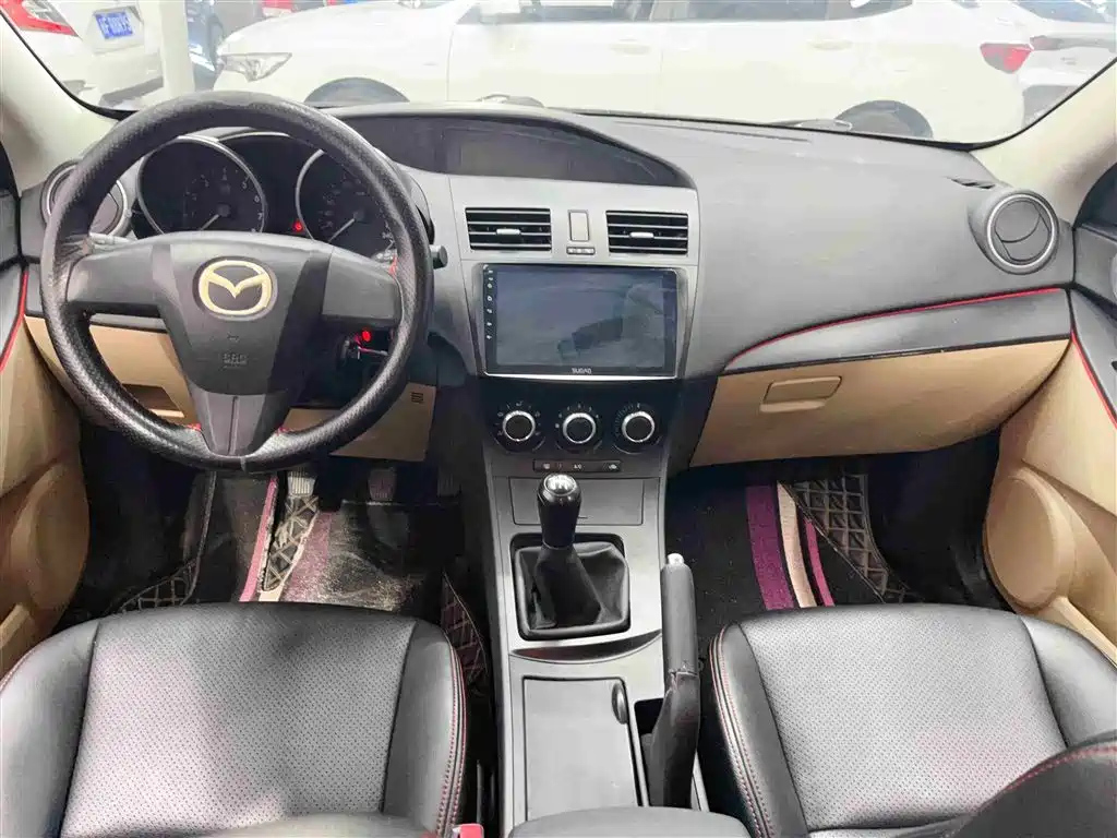 MAZDA 3 XINGCHENG 2011