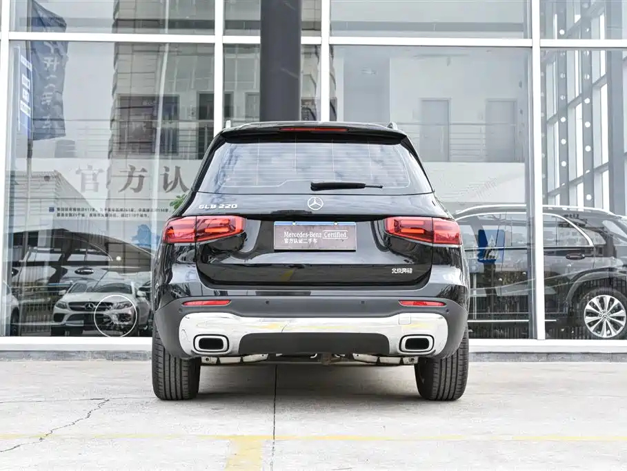 MERCEDES BENZ GLB 2024