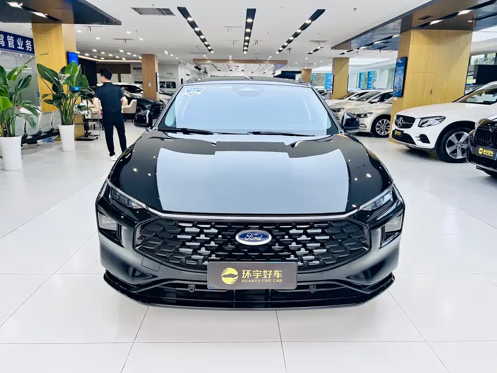 FORD MONDEO 2023