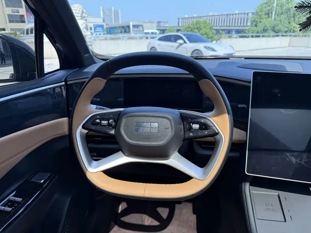 GEELY GALAXY GALAXY L7 2023